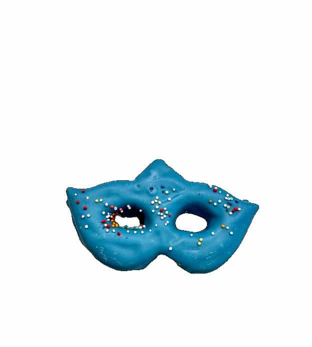 dulce de carnaval antifaz de colores azul pasta de la Mallorquina